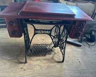 Vintage Singer Sewing Machine