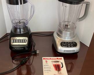 2 Blenders  KitchenAid  Hamilton Beach