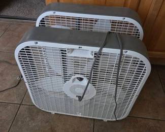 2 Standing Fans