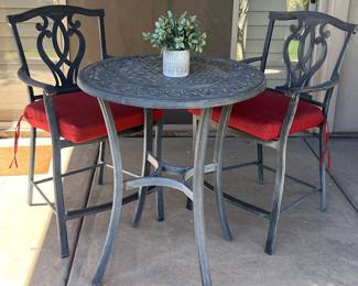 Tall Metal Table 2 Stools