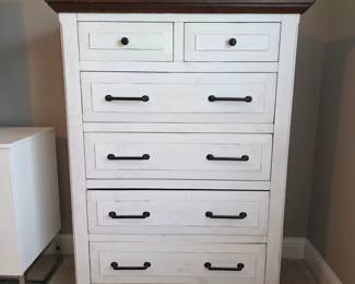 (19+20) NLCH White Chest of Drawers 40"Wx18"Dx55"H $225 each