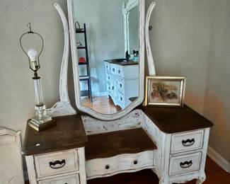 Shabby Chic Vanity