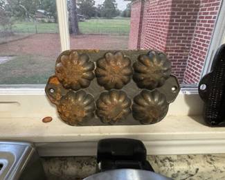 Cast Iron Muffin Pan