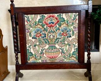 English firescreen
Barley twist firescreen
Antique firescreen
Vintage firescreen
Ornate firescreen
Wooden firescreen
Decorative fireplace screen
Free-standing firescreen
Traditional firescreen
Fireplace accessory
Fire guard
Hearth screen