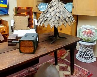 Noah Edmondson table lamp