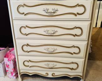 CHEST OF DRAWERS