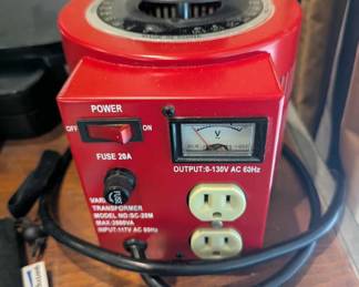 20Amp Variac Transformer Variable 0130V AC Voltage Regulator Metered 2000VA Red