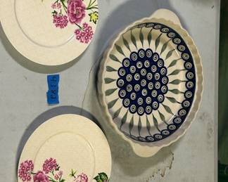 Flowery servingware