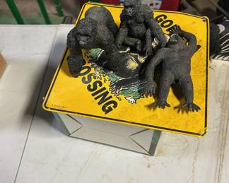 Fun gorilla lot