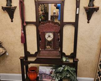 Hall tree 