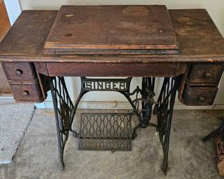 Singer sewing machine