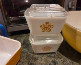 #147	Pair of Vintage Pyrex Butterfly Gold Refrigerator Dishes w/ Lids	 $20.00 
