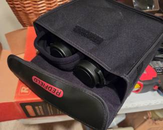 #107	Redfield Renegade Prism Binocular in Box w/soft-sided Case	 $40.00 
