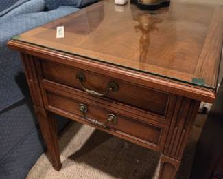 #112	Henredon Pair of Wood End tables w/1 drawer & Glass Protect Top - 19x26x22	 $150.00 
