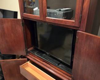 #122	Laminate Bookcase w/2 Glass Doors & 4 Wood Doors - lighted w/1 glass shelf w/pull out w/pull-out Tray - 36x20x78 - You Move	 $75.00 
