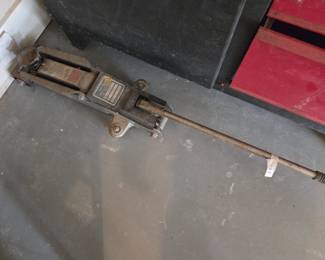 #85	Shinnfu Brand 4000 Lb. Hydraulic Jack Model   F-275	 $24.00 
