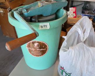 #94	Dolly Madison Hand Freezer Ice Cream Maker 	 $20.00 
