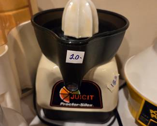 #133	Proctor Silex Juicit	 $20.00 
