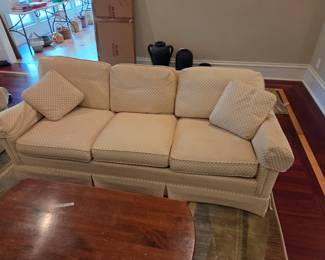 #4	Series 40 Pennsylvania House  - 58Cross-hatch pattern Sofa	 $75.00 

