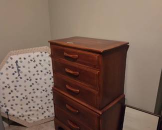 #59	Wood 5 Drawer Chest of Drawers - 34x20x55	 $125.00 
