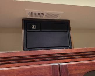#154	Pair of Allegro 1000 Speakers by Zenith	 $35.00 
