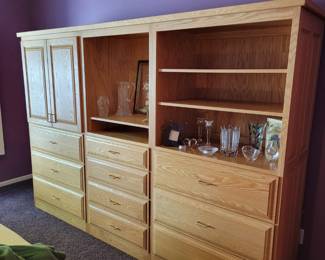 Wall unit comes apart in 3 pieces.