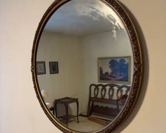 Round mirror