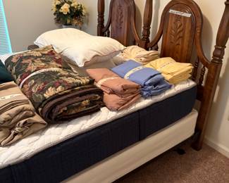 Queen bed, queen sheets, blankets, pillows - bedroom