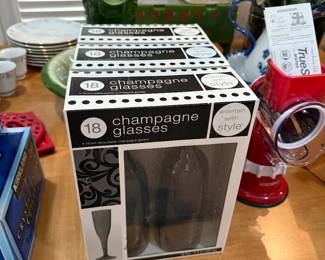 Plasitc Champagne Cups