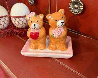 Salt and Pepper Shaker