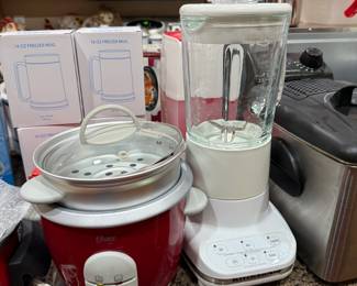 Crock Pot, Kitchen Aid Blender