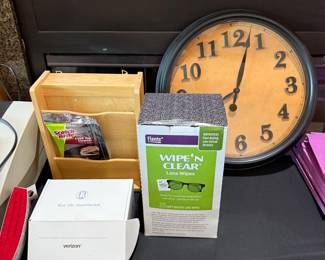 Clock, Glasses Wipes