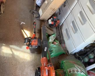 Weed Wacker, Blower