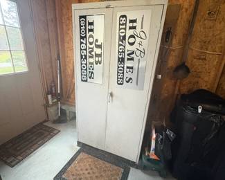 . . . closed look at cabinet