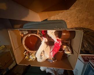 . . . vintage Hull dinnerware