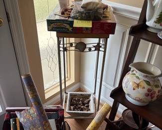 . . .  cute plant stand