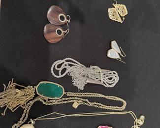 Kendra. Scott Jewelry