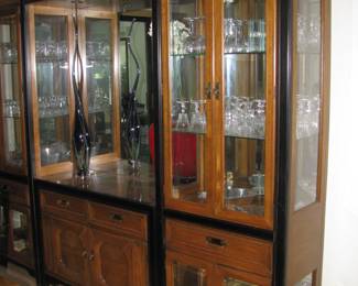 Thomasville china cabinet 3 pieces