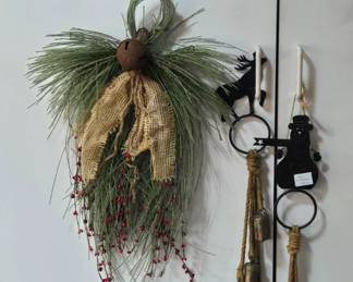 Miscellaneous Christmas Decor