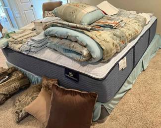 King-size set, the frame is available 