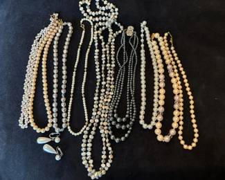 Costume Pearl Necklaces