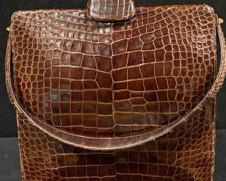 I Mangum Crocadile Handbag and Glives