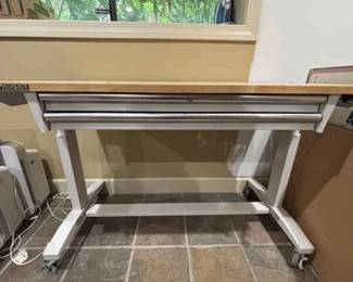 Husky Workbench Adjustable