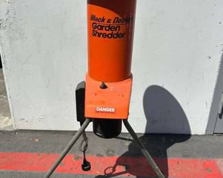 CT456Black And Decker Garden Shredder Electric