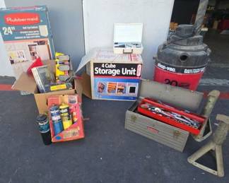 CT484Mystery Garage Items And Miscellaneous Tools And Storage