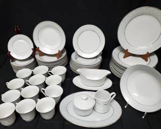 CT525Chris Madden For Home China Set