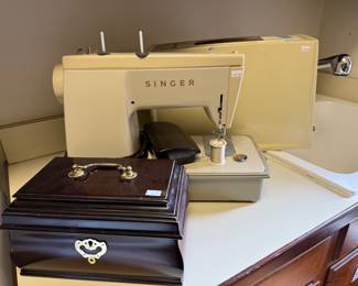 Singer Sewing Machine