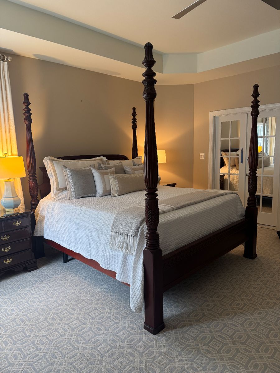Carlisle Collections Eastern King 4 Poster Mahogany Bed (Mattress & Bedding Not included)