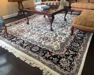 Safavieh Handmade Wool Rug (122"L x 93"W)