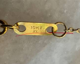 10K Gold Necklace with Pendant